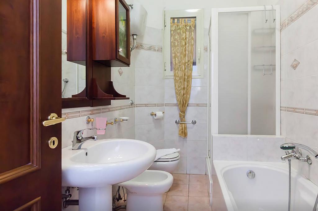 Caterina One O One - Embassy Apartment Рим Екстериор снимка
