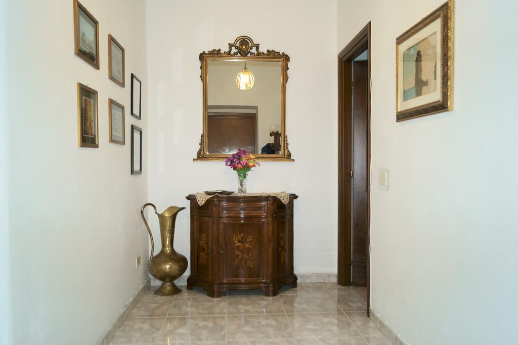 Caterina One O One - Embassy Apartment Рим Екстериор снимка