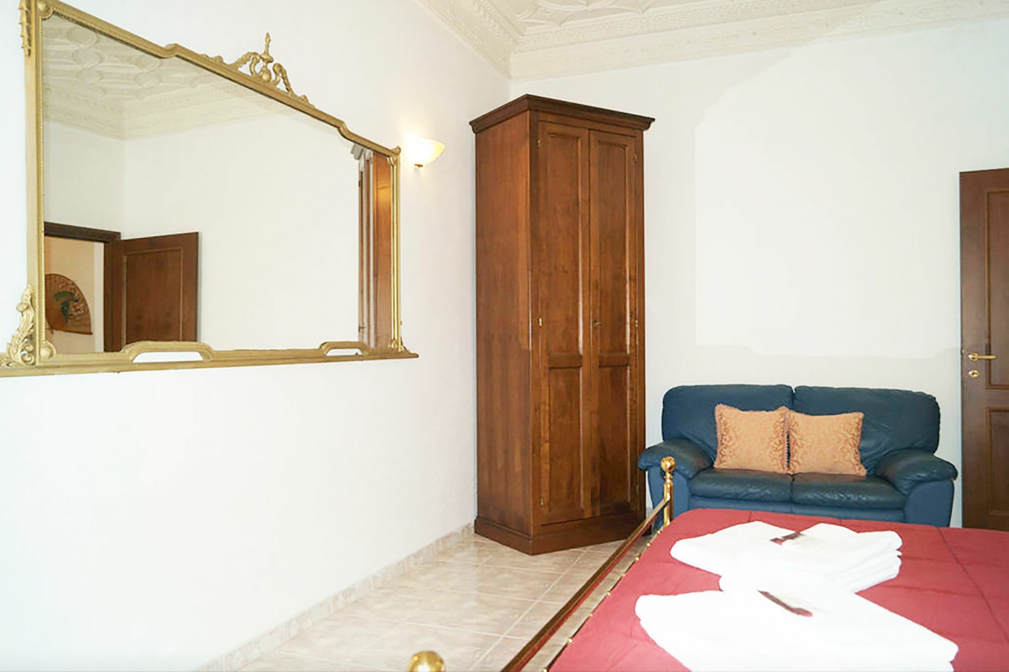 Caterina One O One - Embassy Apartment Рим Екстериор снимка